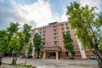 The Route Sriracha Hotel and Residence Hoteles en Laem Chabang