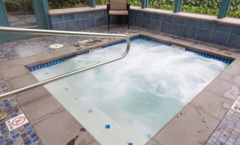 Wingate by Wyndham Bellingham Heritage Inn