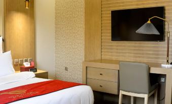 Redwaves Hotel