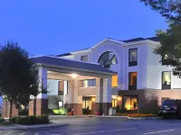 Holiday Inn Express & Suites West Chester Hotels in Concordville