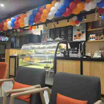 Hotel the Holiday Others