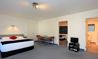 Kapiti Lindale Motel and Conference Centre