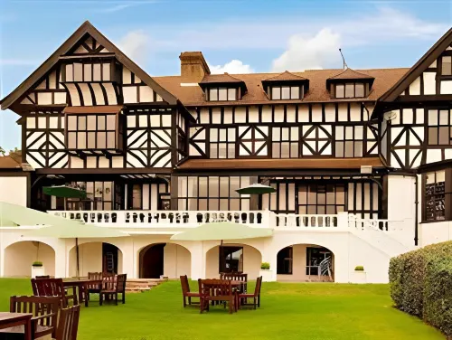 The Manor Elstree Hotels in Hertsmere District