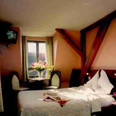 Hotel Restaurant Dontenville Rooms