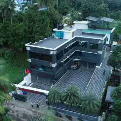 Emerald Royal Residency Hotel Exterior