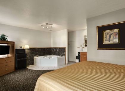 Travelodge by Wyndham Wenatchee