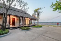Laekhong River Resort Hotels in Khemmarat District