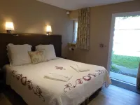 Hôtel Kastell Dinec'h Hotels in Treguier