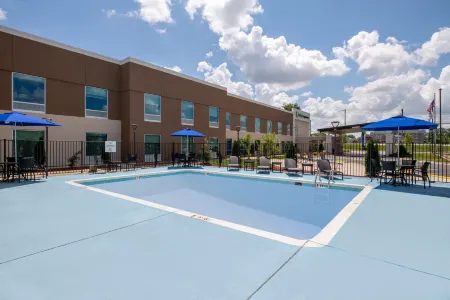 Holiday Inn Express & Suites Wilson I-95