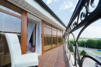 Onegin Hotel-Restaurant Complex