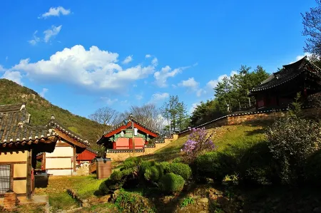 Goesan Geumseong Pension Отели рядом с достопримечательностью «Goesanho»