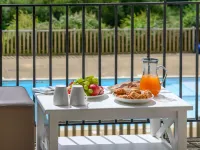 Château de Kergonano, - Swimmingpools