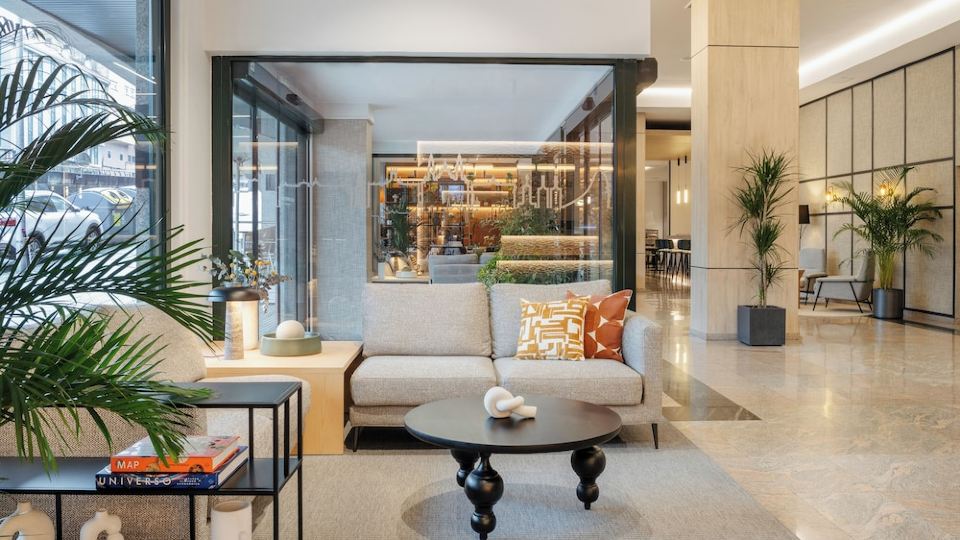 Hotel Santiago Plaza, Affiliated by Meli�