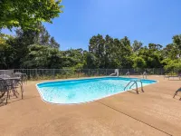 Baymont by Wyndham Branson Thousand Hills Hotel di Branson