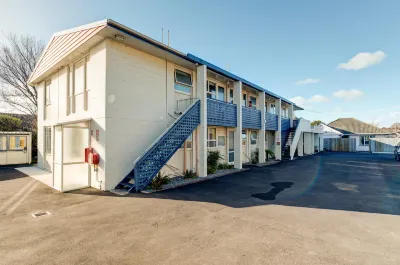 85 on Bealey Hotels in 