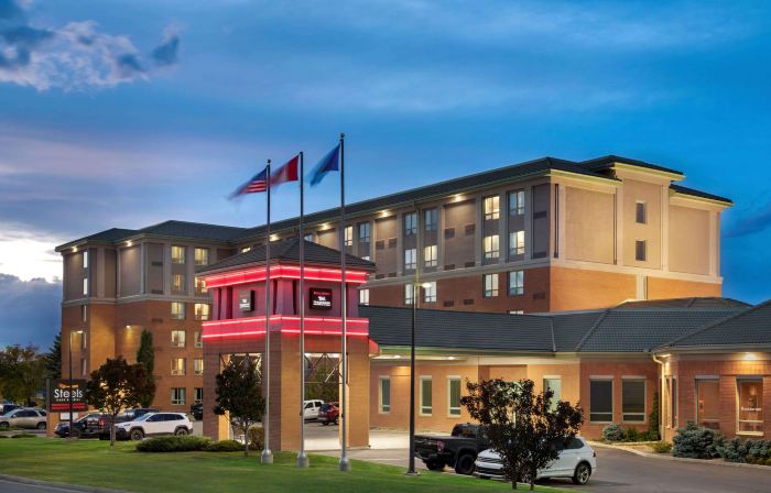 Grand Hotel & Conference Centre Calgary Airport, an Ascend Collection Hotel