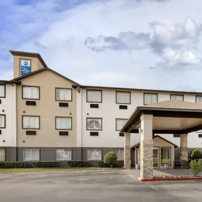 بست ويسترن بلس جرين تري إن آند سويتس Hotels near مول كروس رودز