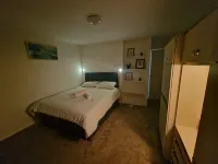 Milton Keynes Modern Retreat Hotel dekat Furzton Lake