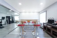 Travelodge by Wyndham Elkhart Hotels in Elkhart