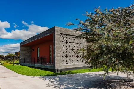 Casa Raíces Hotel Luxury & Viñedo