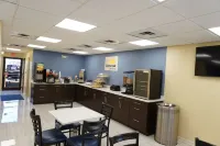 Days Inn by Wyndham Oak Grove/Ft. Campbell - breakfast