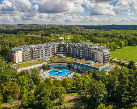 Spirit Hotel Thermal Spa Hoteles en Distrito de Sárvár