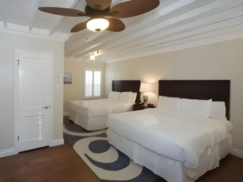Beach Bungalow Inn and Suites