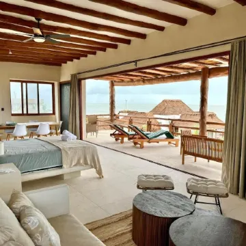 Beach Front Hotel Boutique DK House