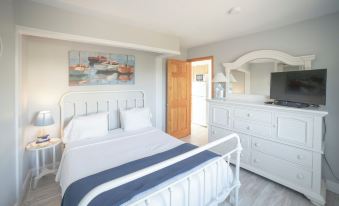Born Free Suites by the Sea