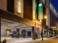 Holiday Inn & Suites NASHVILLE DOWNTOWN - BROADWAY by IHG Hotels near Country Music Hall of Fame and Museum