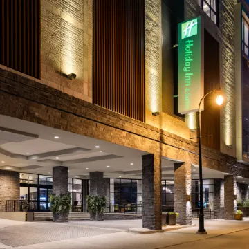 Holiday Inn & Suites NASHVILLE DOWNTOWN - BROADWAY by IHG