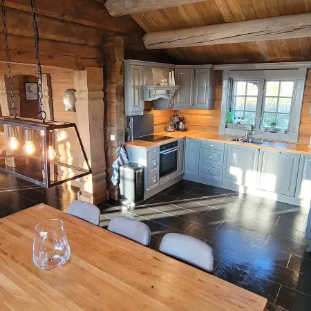 The Whole Beautiful Cabin With Jacuzzi – A Luxurious Getaway in Solberglia Отели в г. Трюсиль