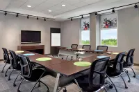 Aloft Montreal Airport Отели в г. Дорваль