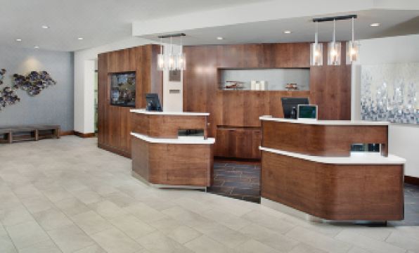 Courtyard by Marriott Manchester-Boston Regional Airport