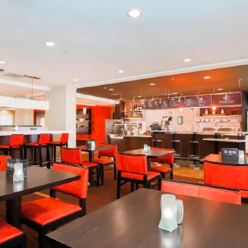Courtyard Salinas Monterey Отели в г. Салинас