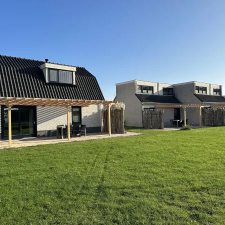 Holiday Home Vakantiepark 't Eibernest Texel