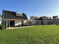 Holiday Home Vakantiepark 't Eibernest Texel - Parkplatz