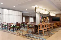 Fairfield Inn & Suites Charlottesville Downtown/University Area - breakfast
