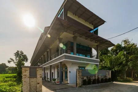 Knia Indah Отели в г. Penara Kebun