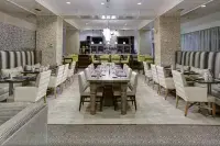 DoubleTree by Hilton Biloxi - breakfast