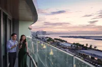 Lanson Place Mall of Asia Manila - Meerblick