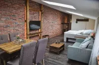 Special break for two in East Friesland, fenced garden & terrace Hotel dekat Museum Oll Reef Hus J. u. G. Tjaden