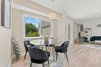 beautiful and quiet/2 beds/2baths house