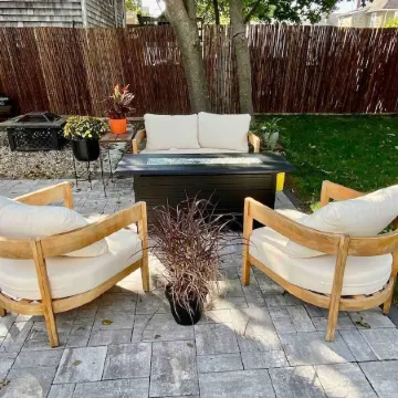 Anchors Away Inn 2 Br Apt 1 min walk to the Beach King & Queen