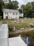 Peaceful Waterfront Toddy Pond Retreat