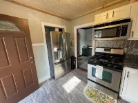 Cozy River Cottage