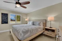 Waterfront in Old Marco!  Beautiful unit!  Deluxe!