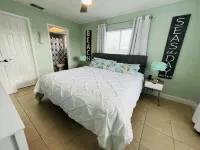 Margaritaville Themed Condo, King Bed Suite, Waterfront + Pool, Near Downtown Hotels near Circle K