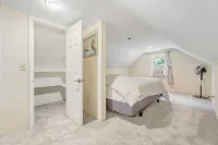 Relaxing Portage Lakes Stay - 3Br Home on 1 Acre