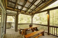 2Bd/1Ba ,opt'l +1Bd/1Ba, stream/waterfall/firepit, in Cashiers. Pet Friendly, - Wifi
